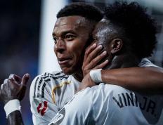 旺财28娱乐-包含姆巴佩回归赛场，战术调整首场状态亮眼，瑞士队观众沸腾！的词条